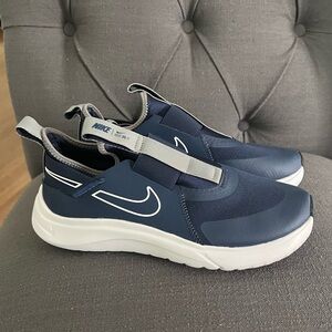 Nike Kids Sneakers - Navy and White